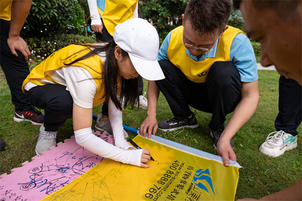 1703136495550291.jpg 4.jpg